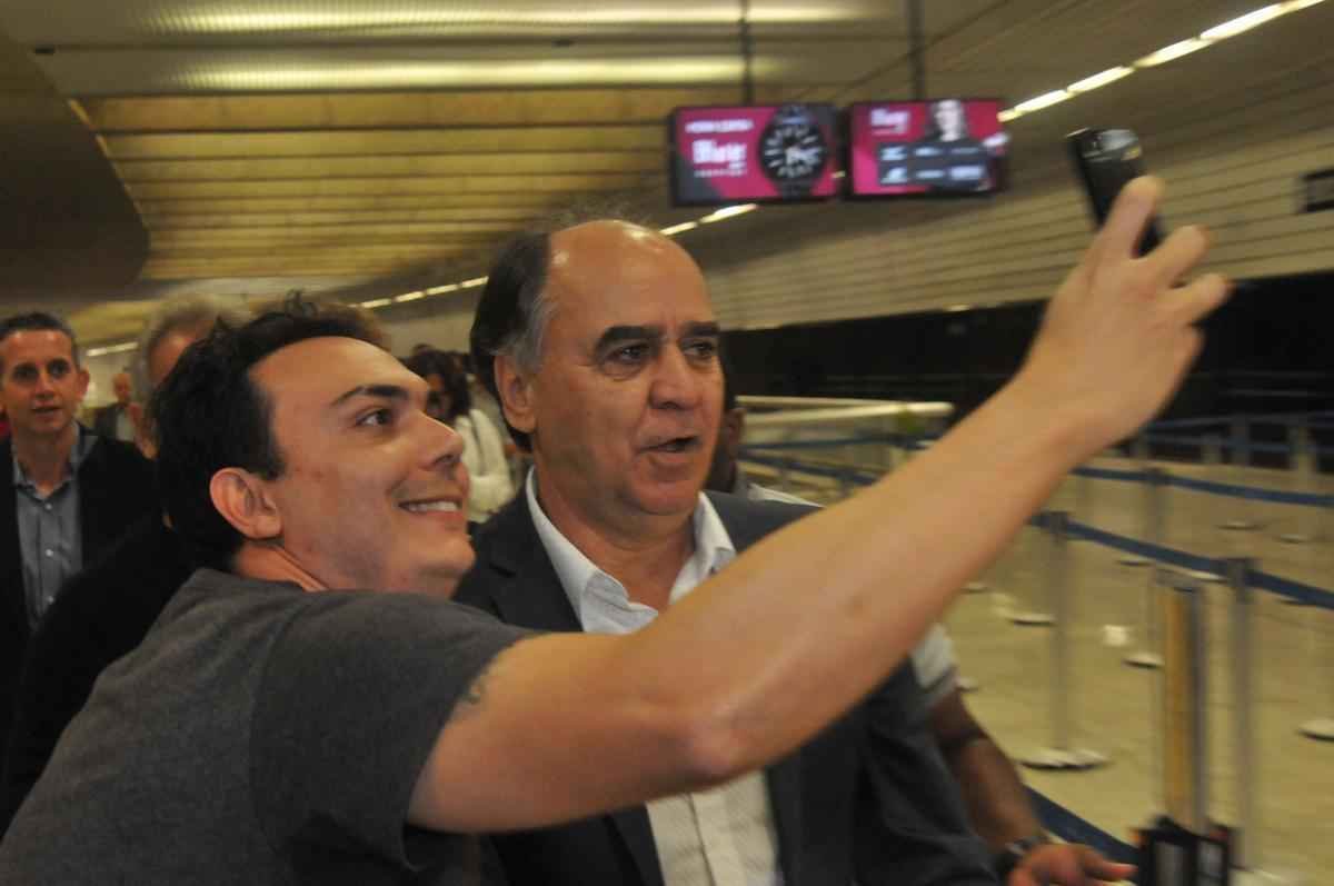 Substituto de Diego Aguirre, Marcelo Oliveira embarca com o Galo para jogo em Curitiba