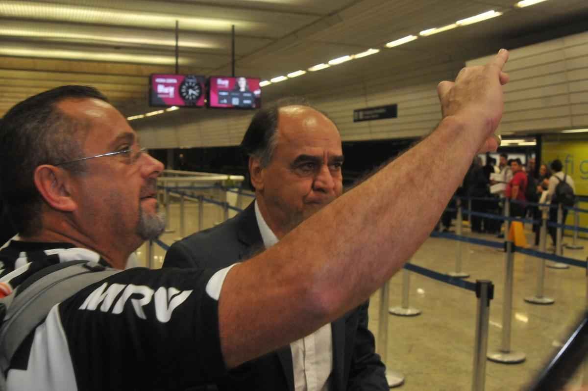 Substituto de Diego Aguirre, Marcelo Oliveira embarca com o Galo para jogo em Curitiba