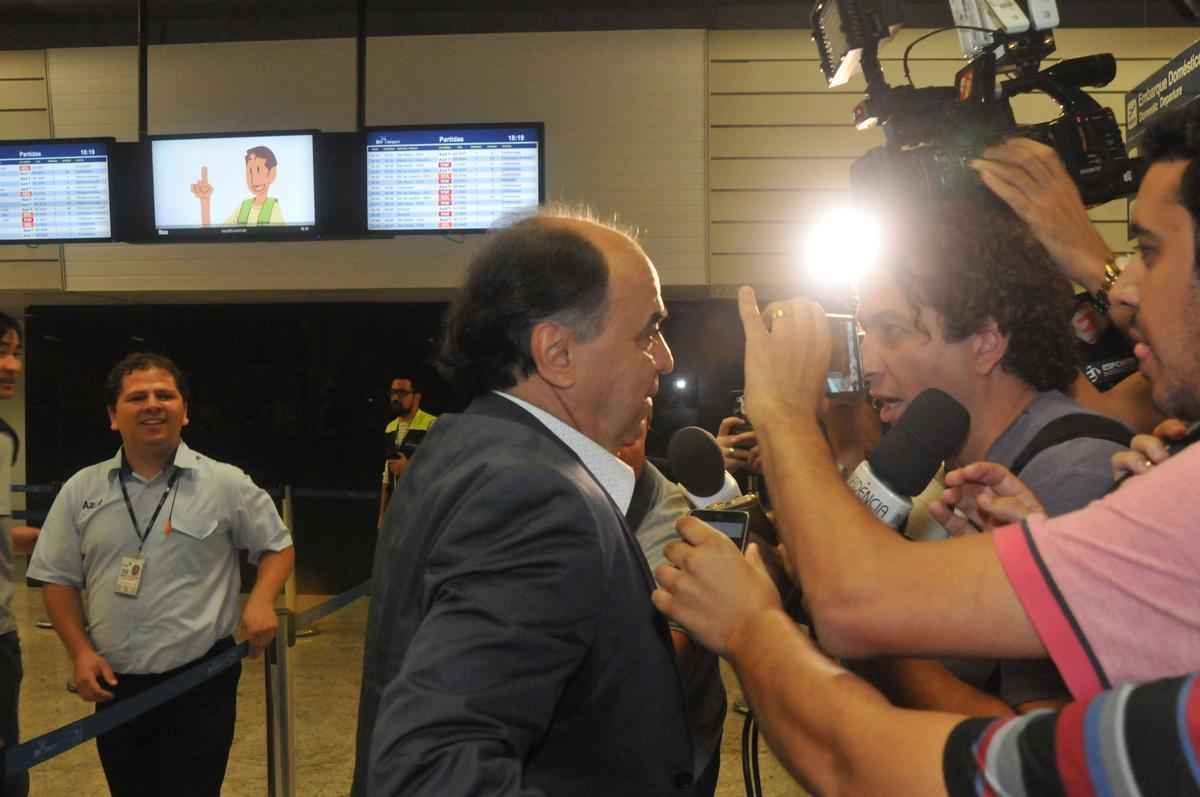 Substituto de Diego Aguirre, Marcelo Oliveira embarca com o Galo para jogo em Curitiba