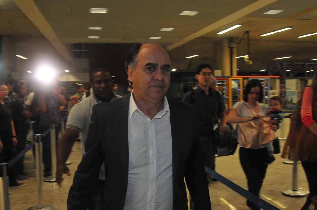 Substituto de Diego Aguirre, Marcelo Oliveira embarca com o Galo para jogo em Curitiba