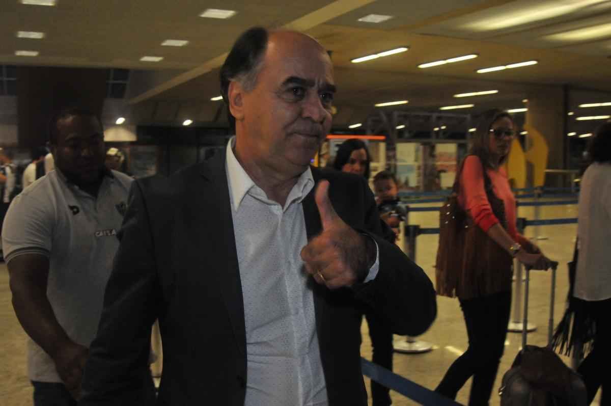 Substituto de Diego Aguirre, Marcelo Oliveira embarca com o Galo para jogo em Curitiba