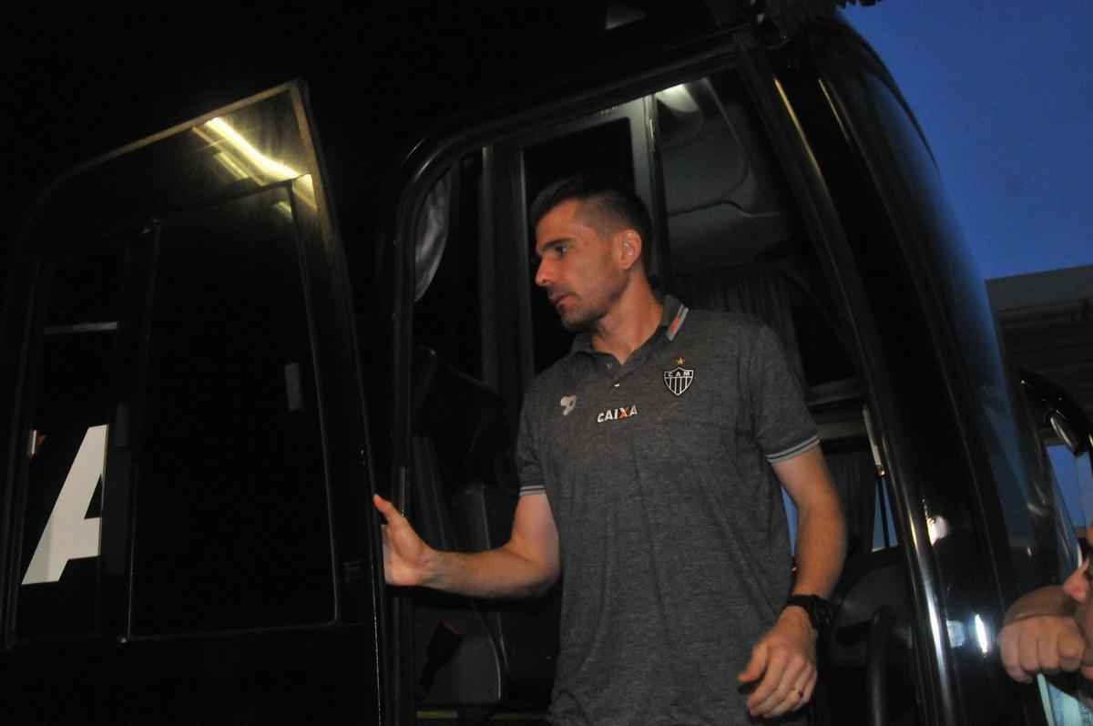 Substituto de Diego Aguirre, Marcelo Oliveira embarca com o Galo para jogo em Curitiba