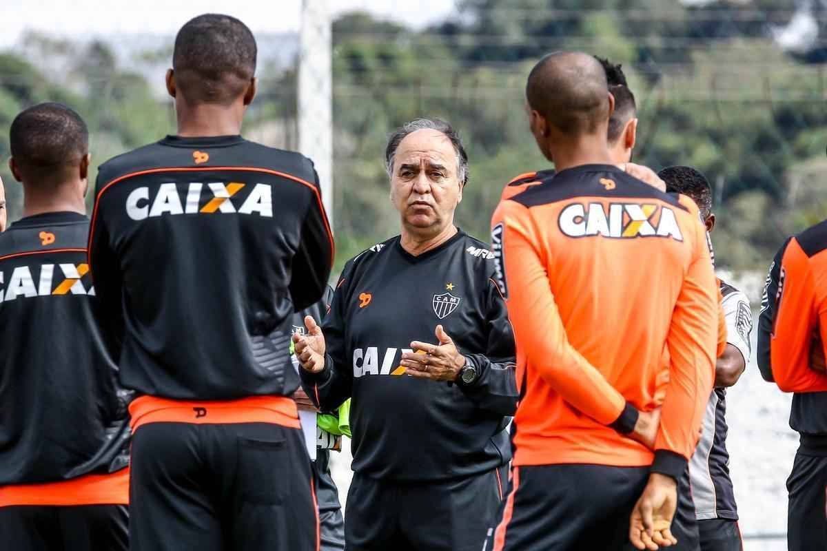 De volta ao Galo aps sete anos, Marcelo Oliveira comanda o primeiro treino no clube (fotos: Bruno Cantini/ Atltico)