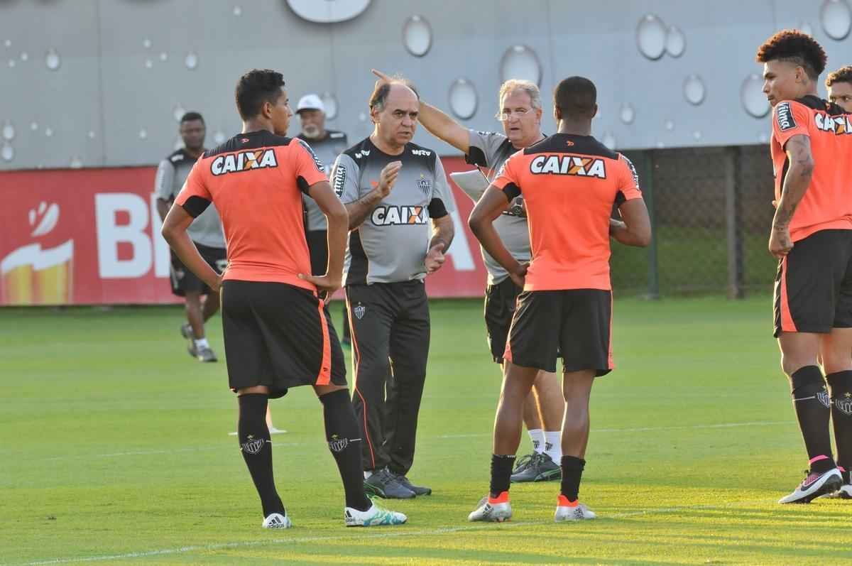 Marcelo Oliveira comandou seu primeiro treino na Cidade do Galo aps a volta ao Atltico
