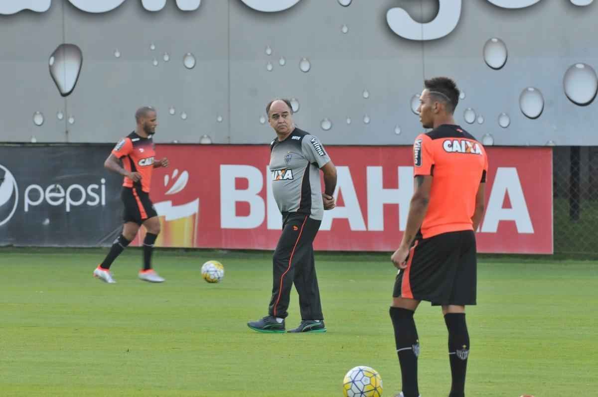 Marcelo Oliveira comandou seu primeiro treino na Cidade do Galo aps voltar ao Atltico