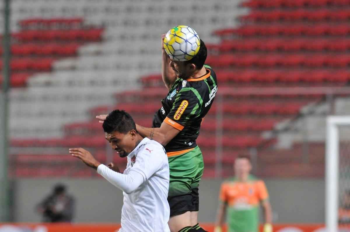 Imagens do jogo entre Amrica e Vitria no Independncia