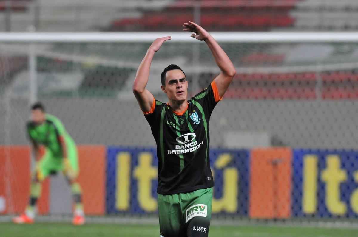 Imagens do jogo entre Amrica e Vitria no Independncia