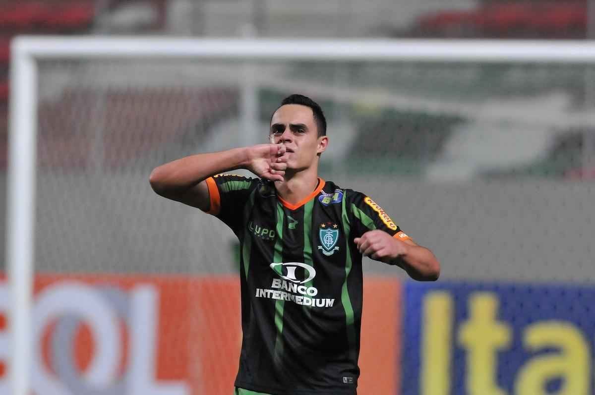 Imagens do jogo entre Amrica e Vitria no Independncia