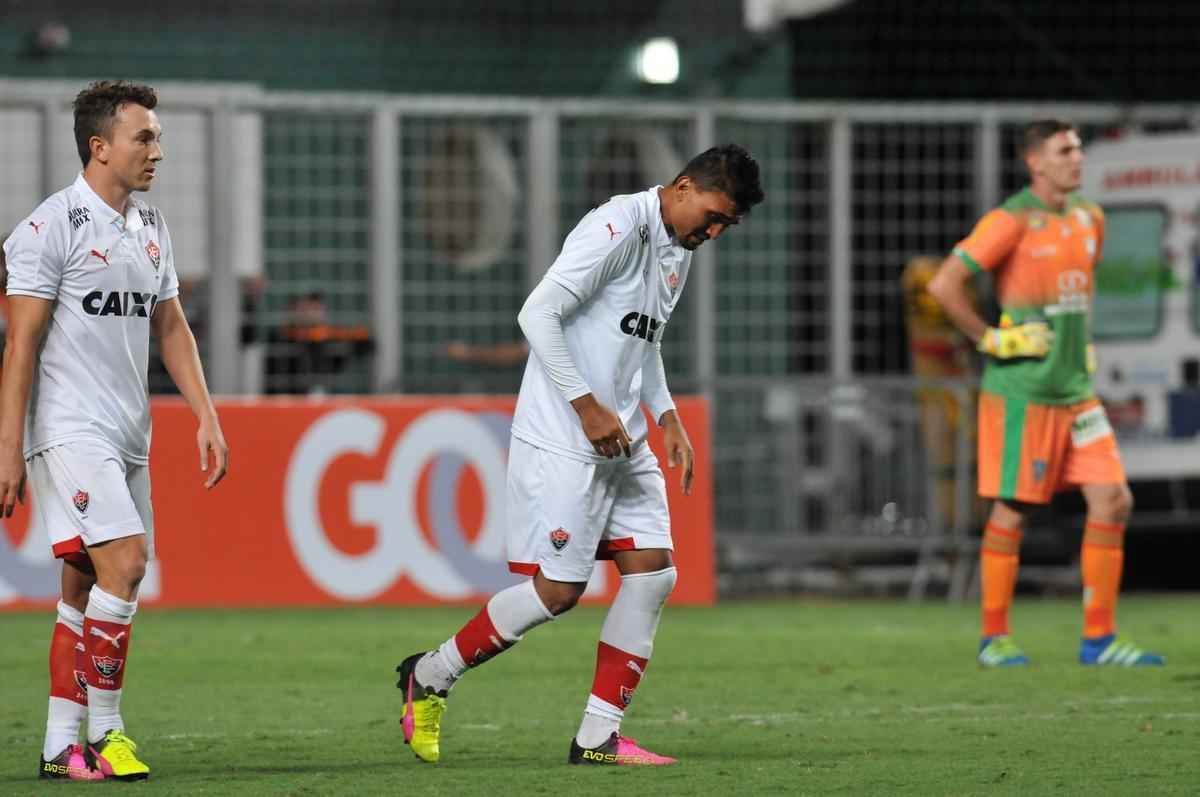 Imagens do jogo entre Amrica e Vitria no Independncia