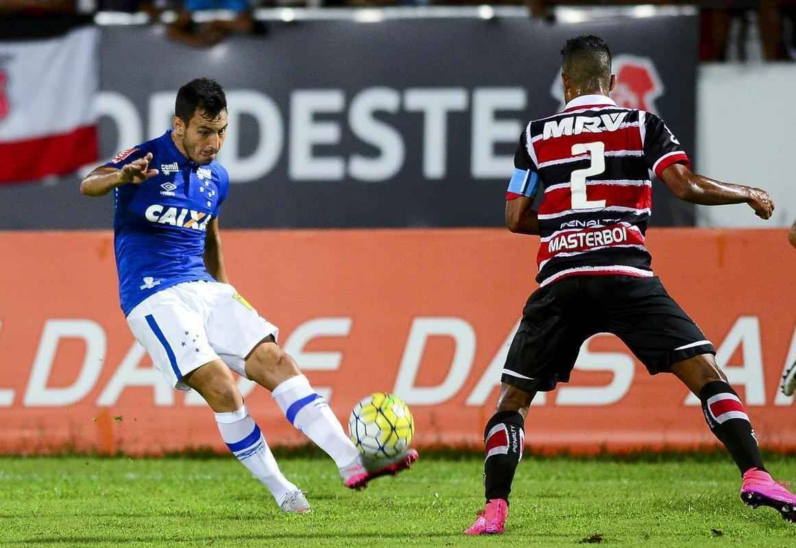 Confira imagens da partida entre Santa Cruz e Cruzeiro, pela 3 rodada do Brasileiro 2016