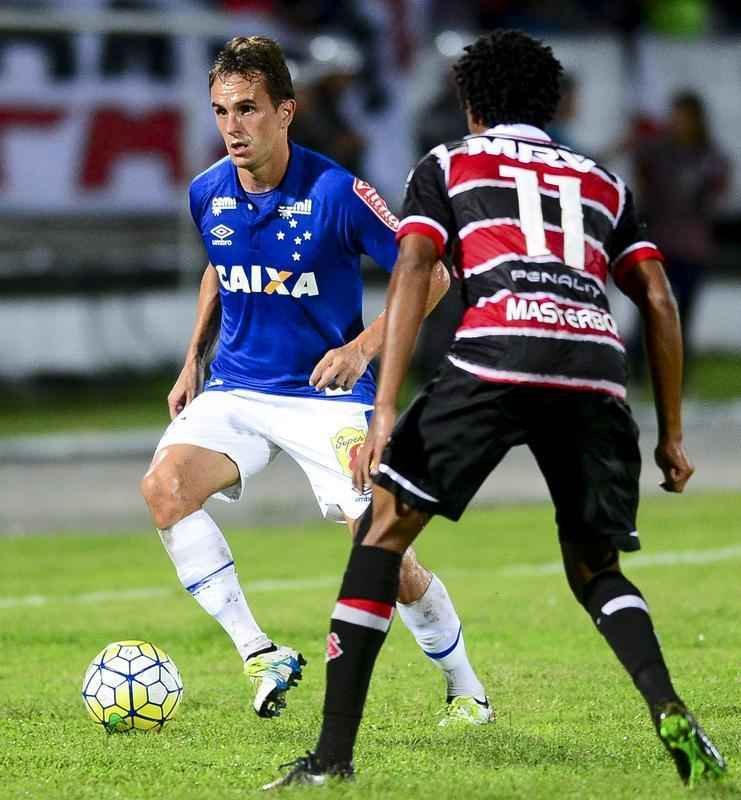 Confira imagens da partida entre Santa Cruz e Cruzeiro, pela 3 rodada do Brasileiro 2016