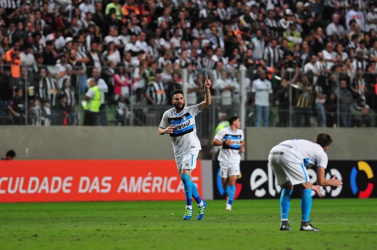 Galo perdeu por 3 a 0 para o Tricolor Gacho, nesta quinta-feira, no Independncia