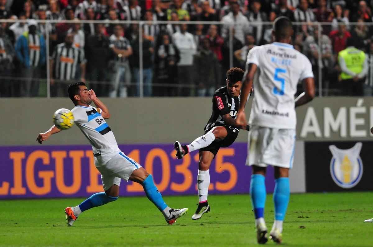 Galo perdeu por 3 a 0 para o Tricolor Gacho, nesta quinta-feira, no Independncia
