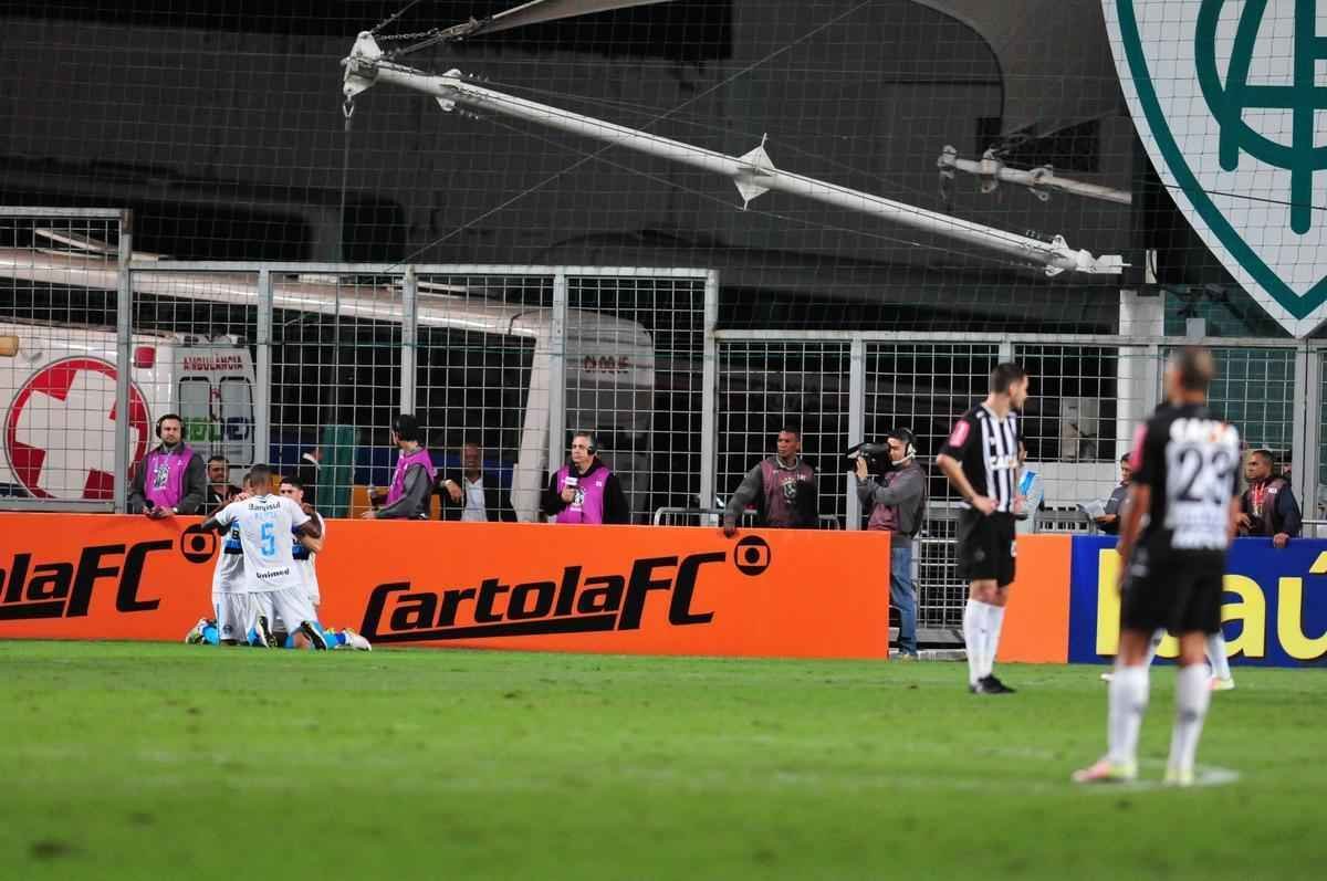 Galo perdeu por 3 a 0 para o Tricolor Gacho, nesta quinta-feira, no Independncia