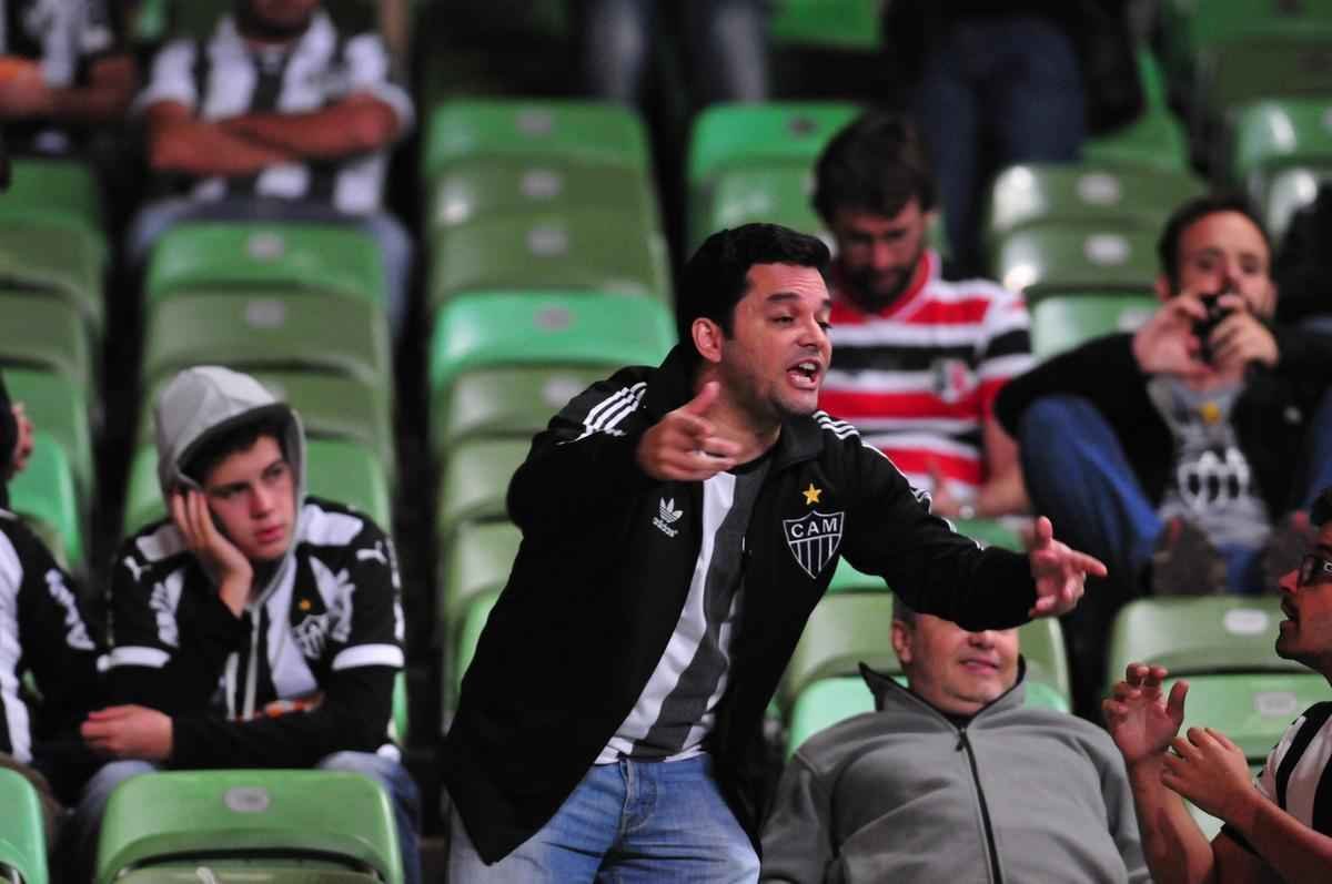 Galo perdeu por 3 a 0 para o Tricolor Gacho, nesta quinta-feira, no Independncia