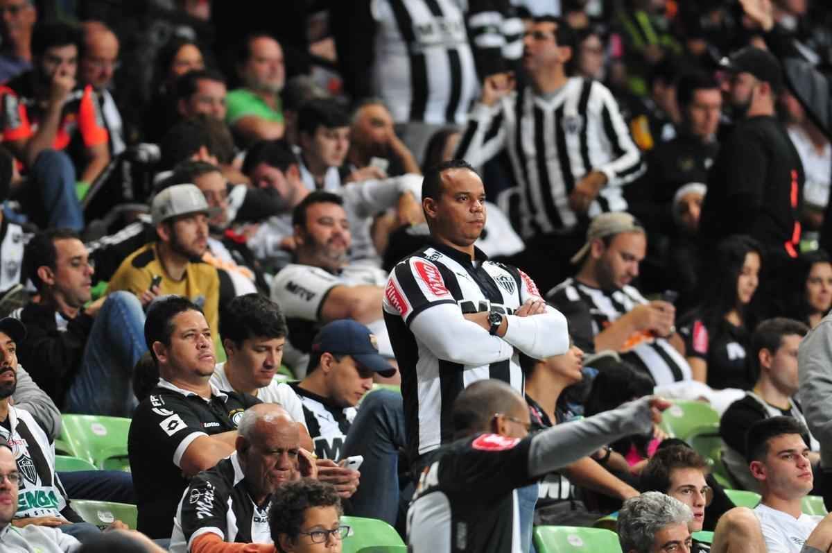 Galo perdeu por 3 a 0 para o Tricolor Gacho, nesta quinta-feira, no Independncia