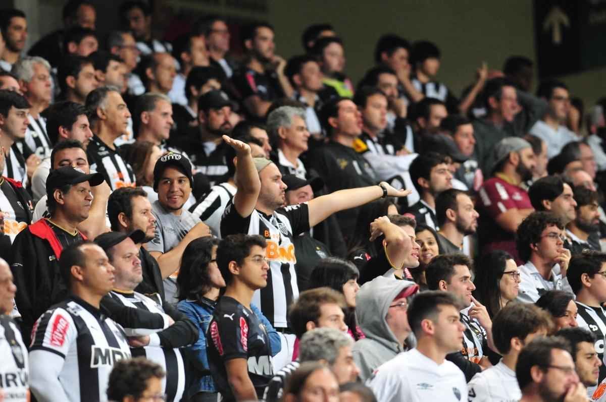 Galo perdeu por 3 a 0 para o Tricolor Gacho, nesta quinta-feira, no Independncia