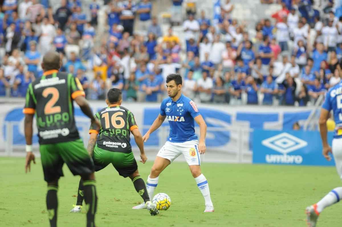 Imagens do jogo entre Cruzeiro e Amrica, pela 4 rodada da Srie A, no Mineiro