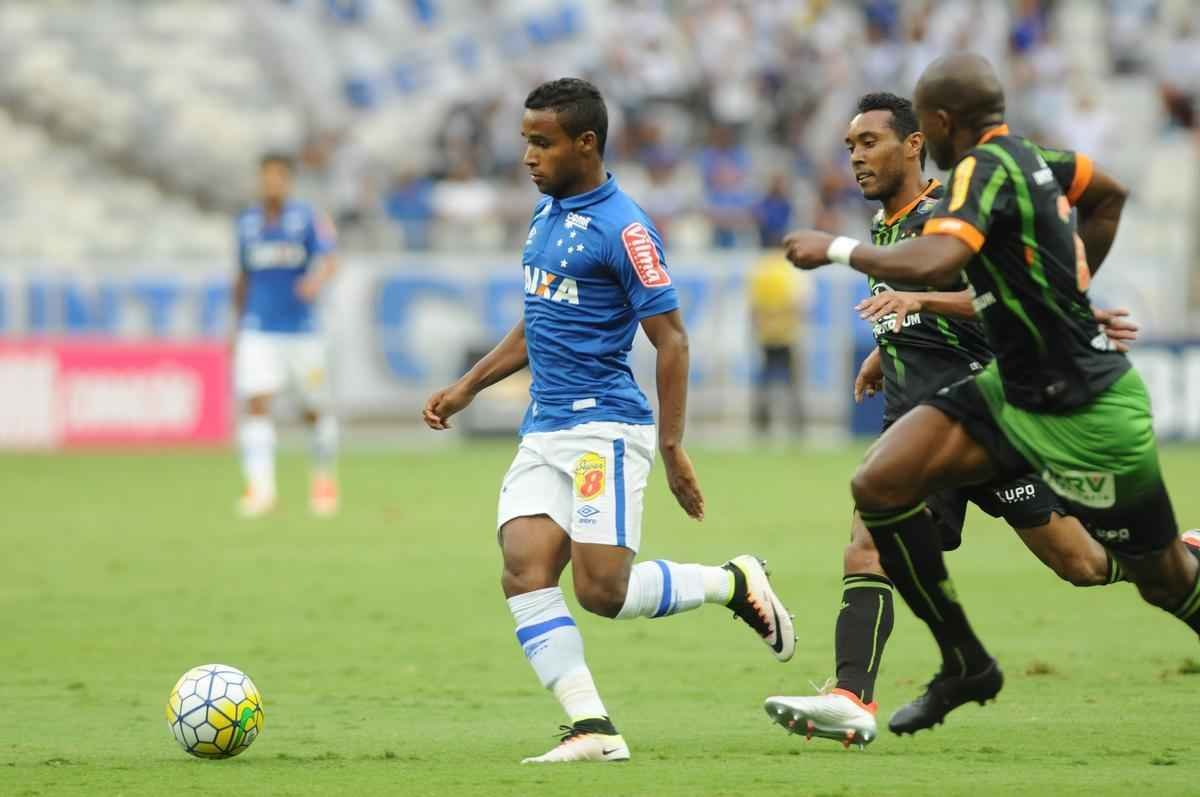 Imagens do jogo entre Cruzeiro e Amrica, pela 4 rodada da Srie A, no Mineiro