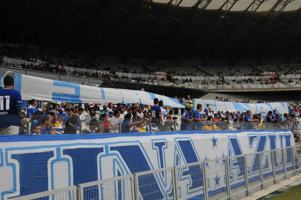 Imagens do jogo entre Cruzeiro e Amrica, pela 4 rodada da Srie A, no Mineiro