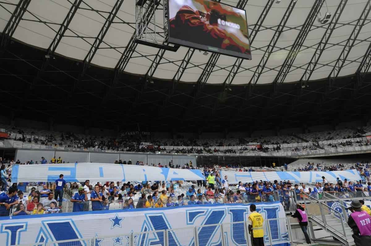 Imagens do jogo entre Cruzeiro e Amrica, pela 4 rodada da Srie A, no Mineiro