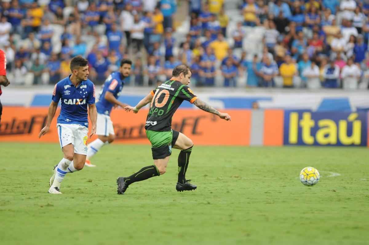 Imagens do jogo entre Cruzeiro e Amrica, pela 4 rodada da Srie A, no Mineiro