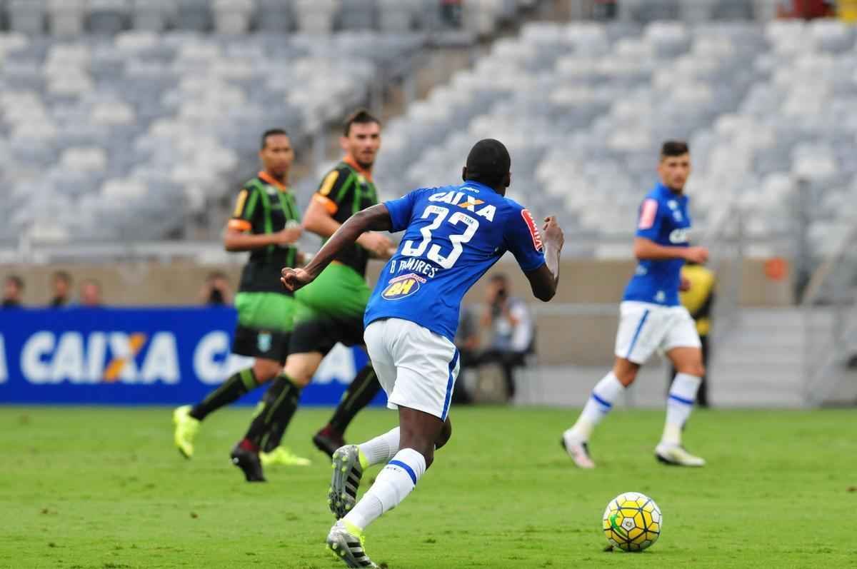 Imagens do jogo entre Cruzeiro e Amrica, pela 4 rodada da Srie A, no Mineiro