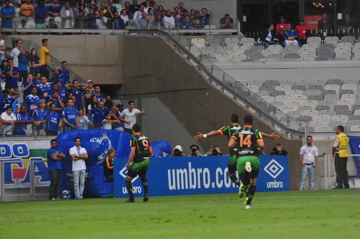 Victor Rangel abriu o placar para o Amrica no clssico