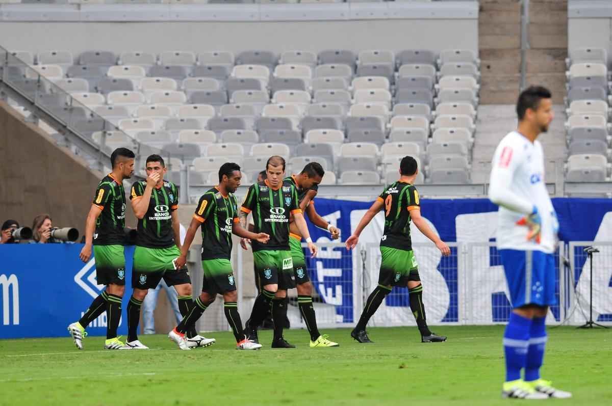 Victor Rangel abriu o placar para o Amrica no clssico