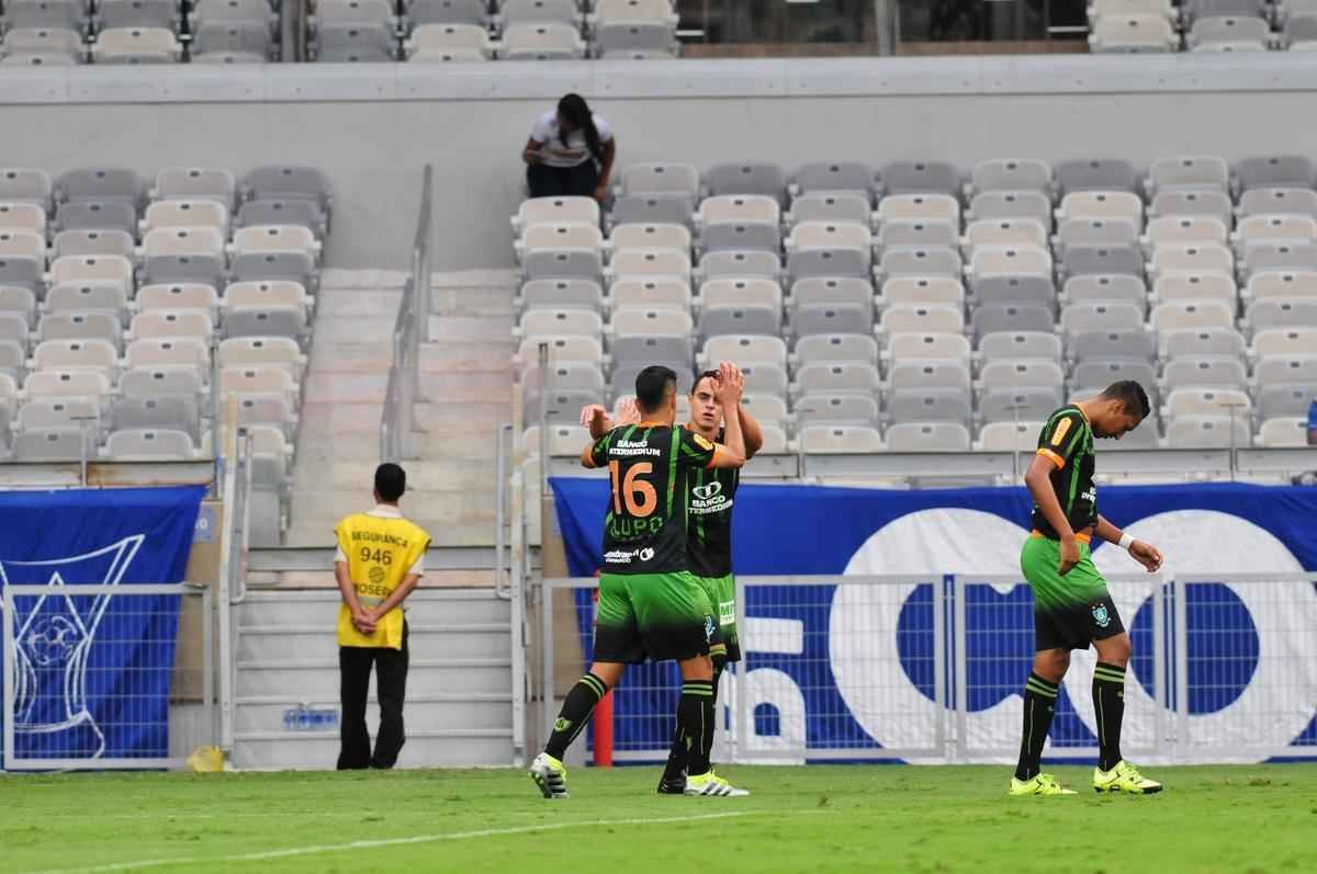 Victor Rangel abriu o placar para o Amrica no clssico