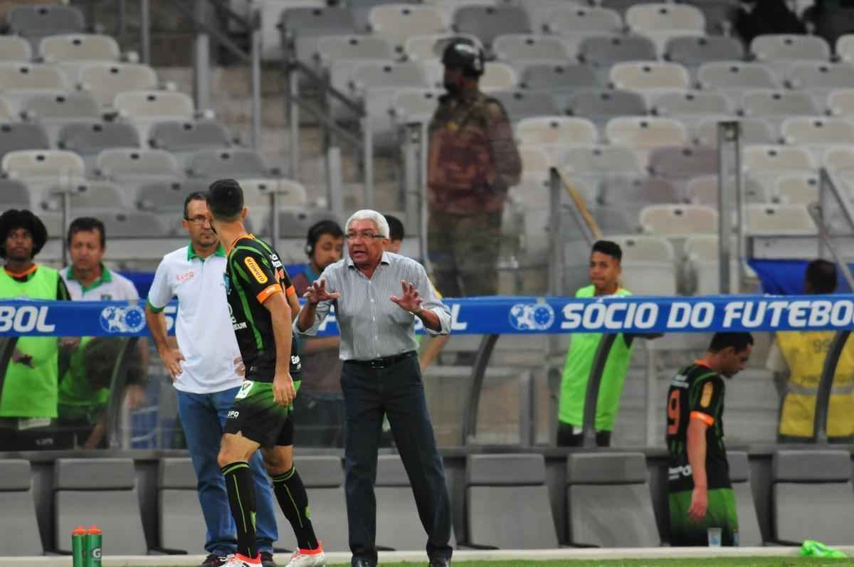 Imagens do segundo tempo do clssico entre Cruzeiro e Amrica, no Mineiro