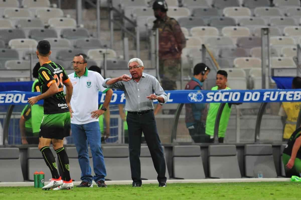 Imagens do segundo tempo do clssico entre Cruzeiro e Amrica, no Mineiro