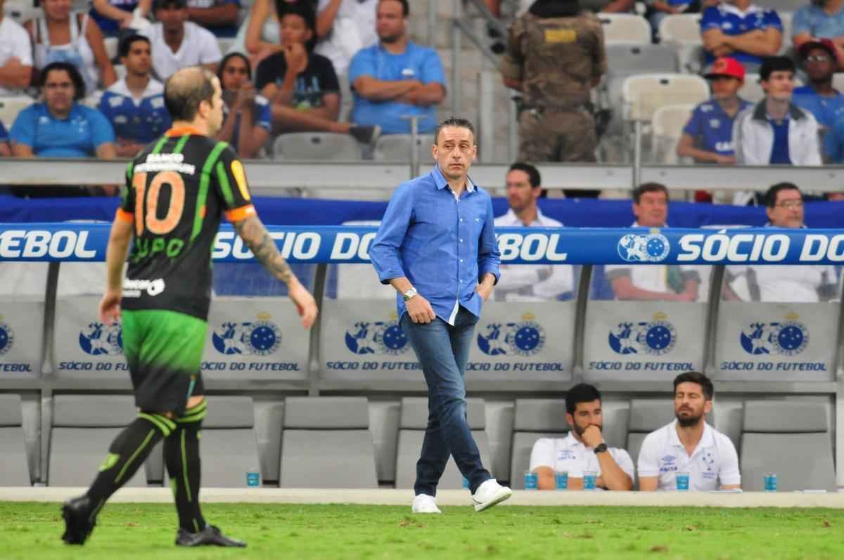 Imagens do segundo tempo do clssico entre Cruzeiro e Amrica, no Mineiro