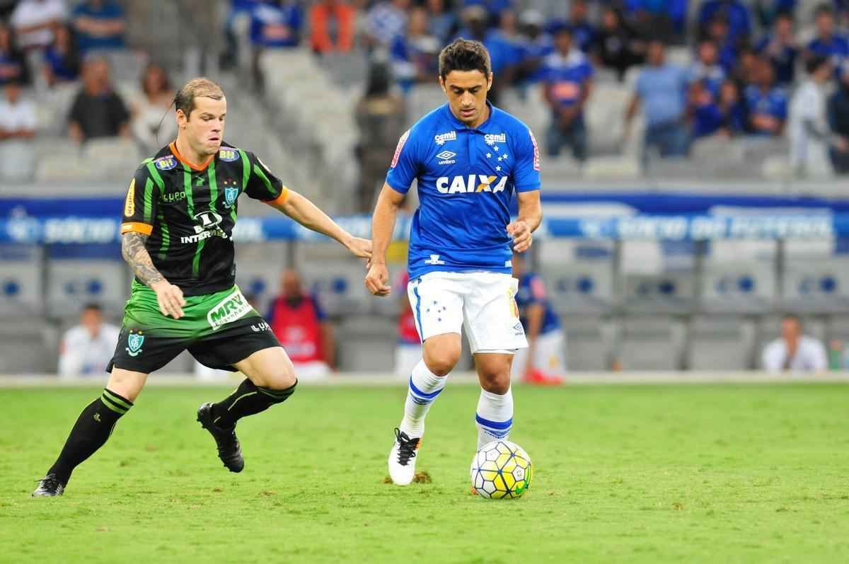 Imagens do segundo tempo do clssico entre Cruzeiro e Amrica, no Mineiro
