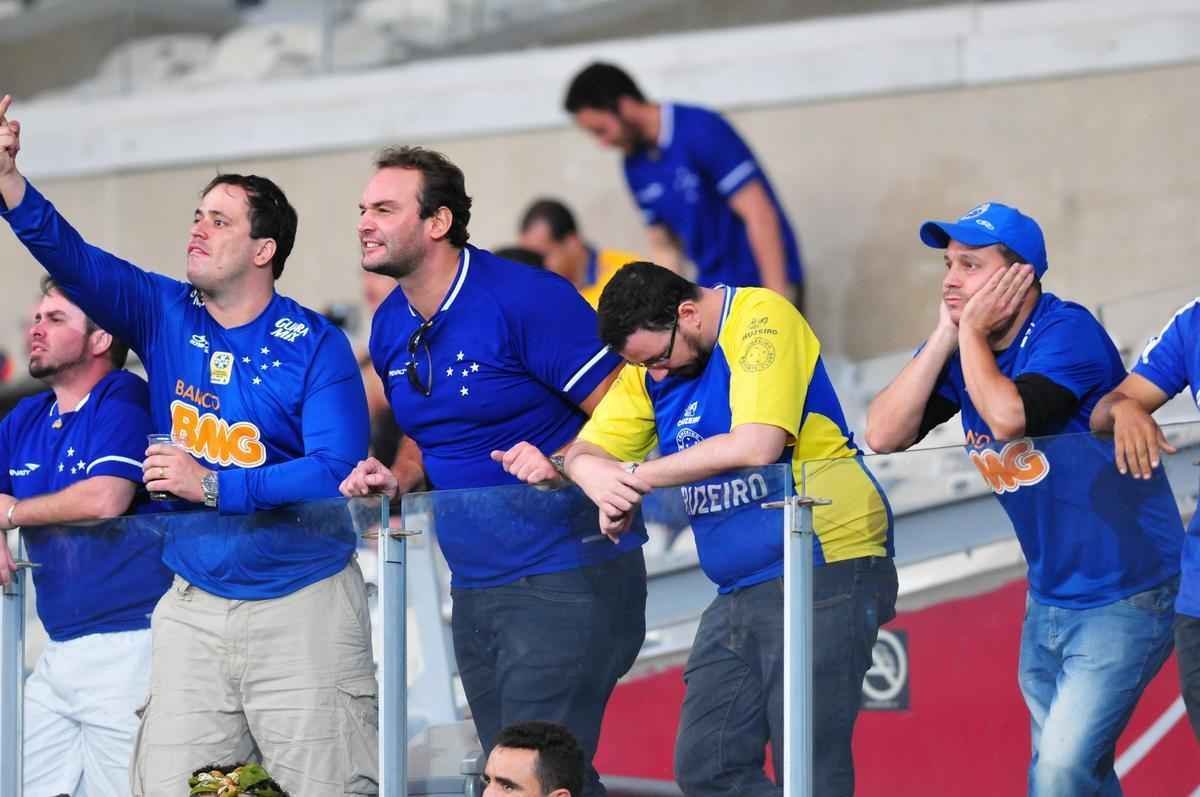 Imagens do segundo tempo do clssico entre Cruzeiro e Amrica, no Mineiro