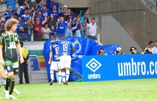 De Arrascaeta marcou o gol de empate do Cruzeiro no Mineiro