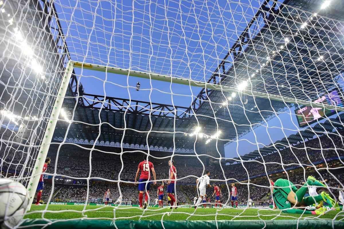 Sergio Ramos abriu o placar para o Real Madrid na final da Liga aos 14 do primeiro tempo