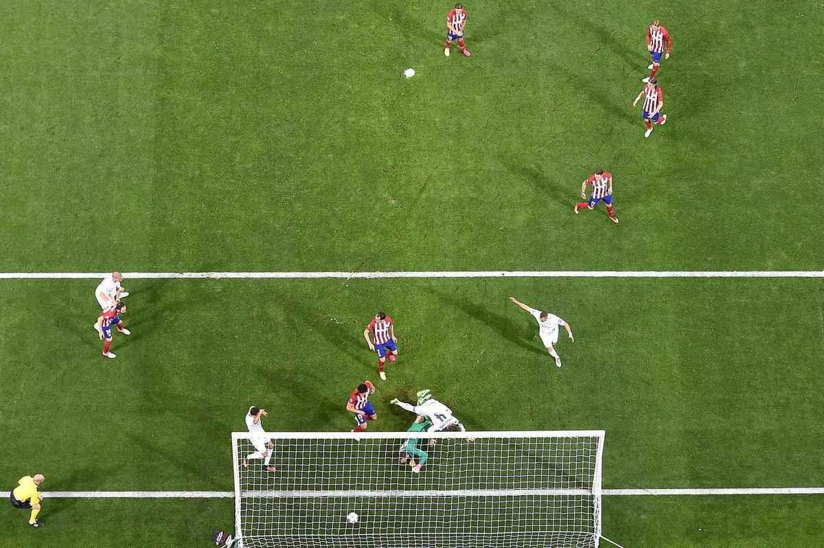 Sergio Ramos abriu o placar para o Real Madrid na final da Liga aos 14 do primeiro tempo