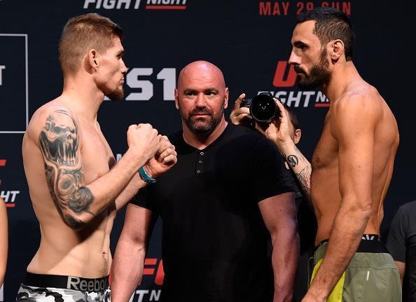 Pesagem oficial do UFC Fight Night 88 - Jake Collier (84,1kg) x Alberto Uda (83,9kg) 
