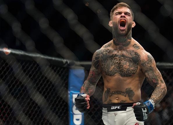 Na luta principal do UFC Fight Night 88, em Las Vegas,  Thomas Almeida foi nocauteado por Cody Garbrandt no primeiro round e perddeu invencibilidade na carreira