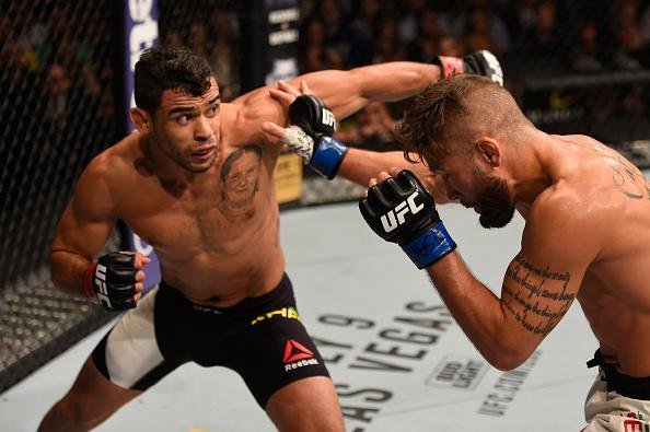 Ex-campeo dos galos, Renan Baro teve estreia frustrante no peso pena: derrota por deciso unnime para Jeremy Stephens