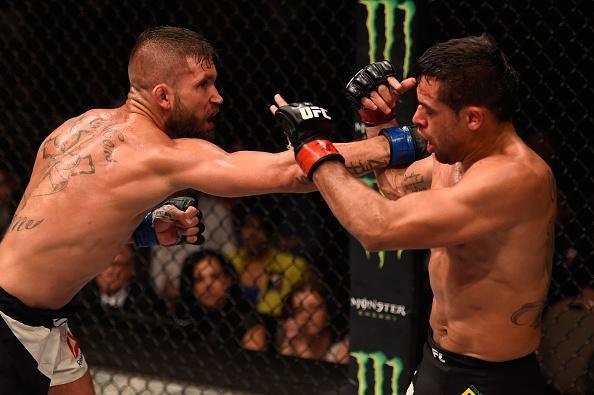 Ex-campeo dos galos, Renan Baro teve estreia frustrante no peso pena: derrota por deciso unnime para Jeremy Stephens