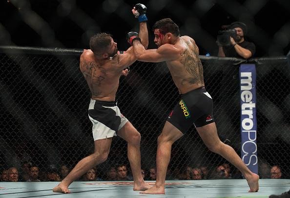 Ex-campeo dos galos, Renan Baro teve estreia frustrante no peso pena: derrota por deciso unnime para Jeremy Stephens