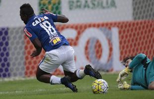 Imagens do jogo entre Botafogo e Cruzeiro no Man Garrincha