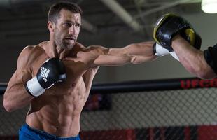 Treino aberto do UFC 199 em Torrance, Califrnia - Luke Rockhold na trocao