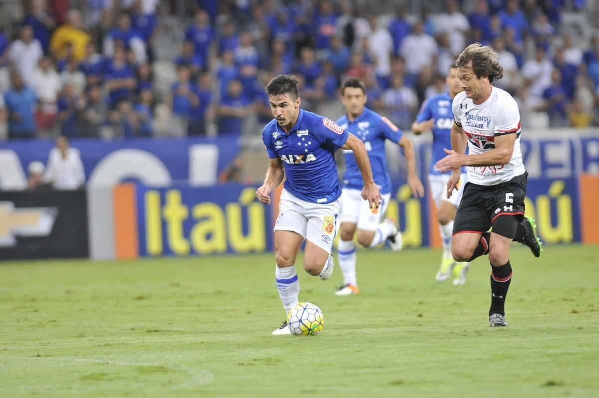 Imagens do jogo entre Cruzeiro e So Paulo, no Mineiro, pela sexta rodada do Campeonato Brasileiro