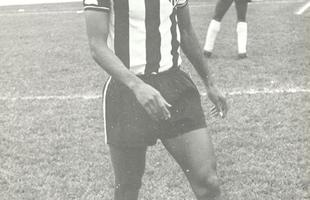 Dario: Conhecia bem o oficio de artilheiro. Em 290 jogos pelo Atltico marcou 211 gols, tornando-se o segundo maior artilheiro da histria do clube. Atuou pelo Galo entre os anos de 1968 e 1979. Foi um dos lderes do time que conquistou o Campeonato Brasileiro de 1971.