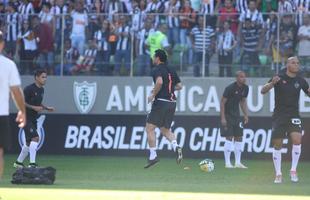 Atacante Fred durante o aquecimento para o clssico contra o Cruzeiro, no Independncia