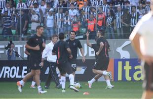 Atacante Fred durante o aquecimento para o clssico contra o Cruzeiro, no Independncia