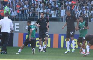 Atacante Fred durante o aquecimento para o clssico contra o Cruzeiro, no Independncia